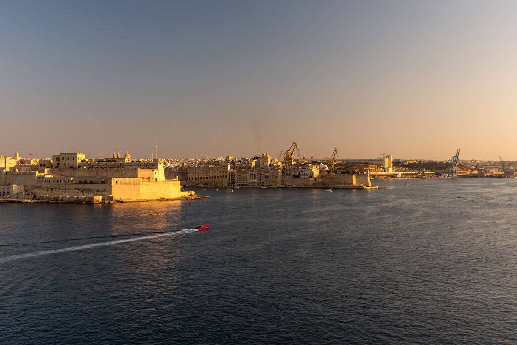 Valletta - Dolne ogrody Barrakka - widok na Three Cities