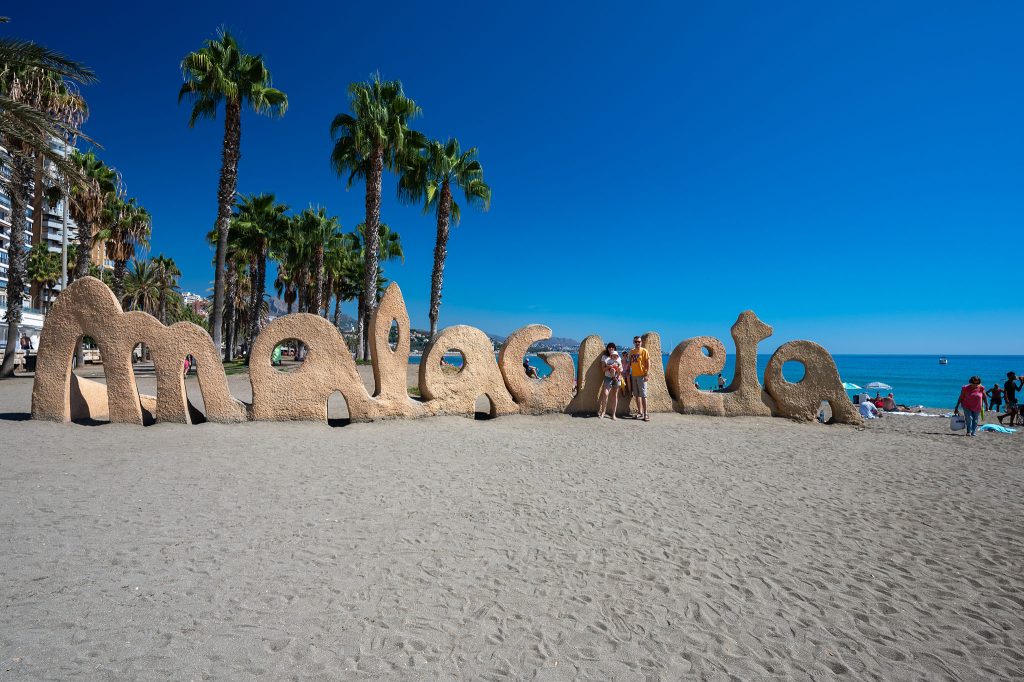 Malaga - wejście na plażę Malagueta